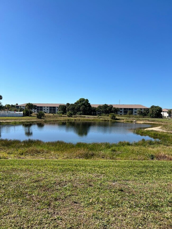 Building Photo - 175 Kings Hwy