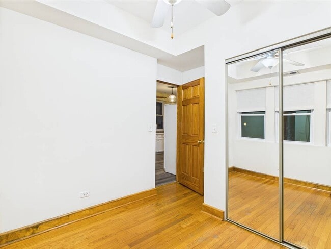 Building Photo - 6311 N Oakley Ave