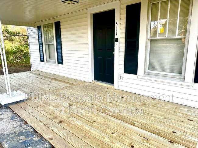 Building Photo - 411 W 10th St