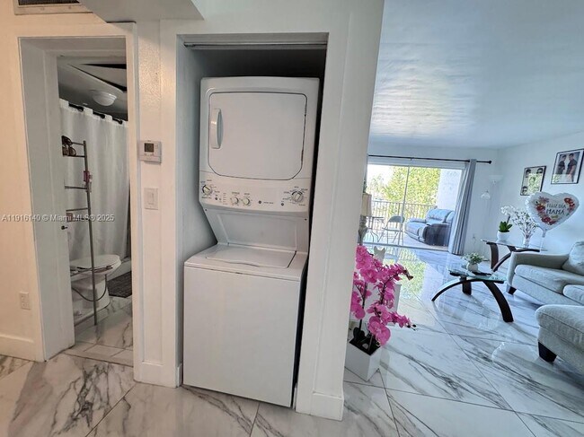 Building Photo - 15241 SW 80th St