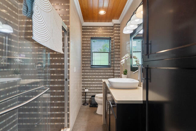 Building Photo - 113-112 12th Ave