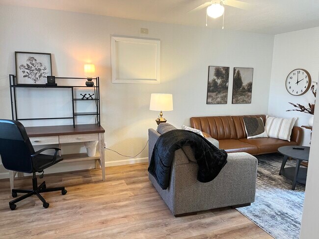 Building Photo - Rocky Court