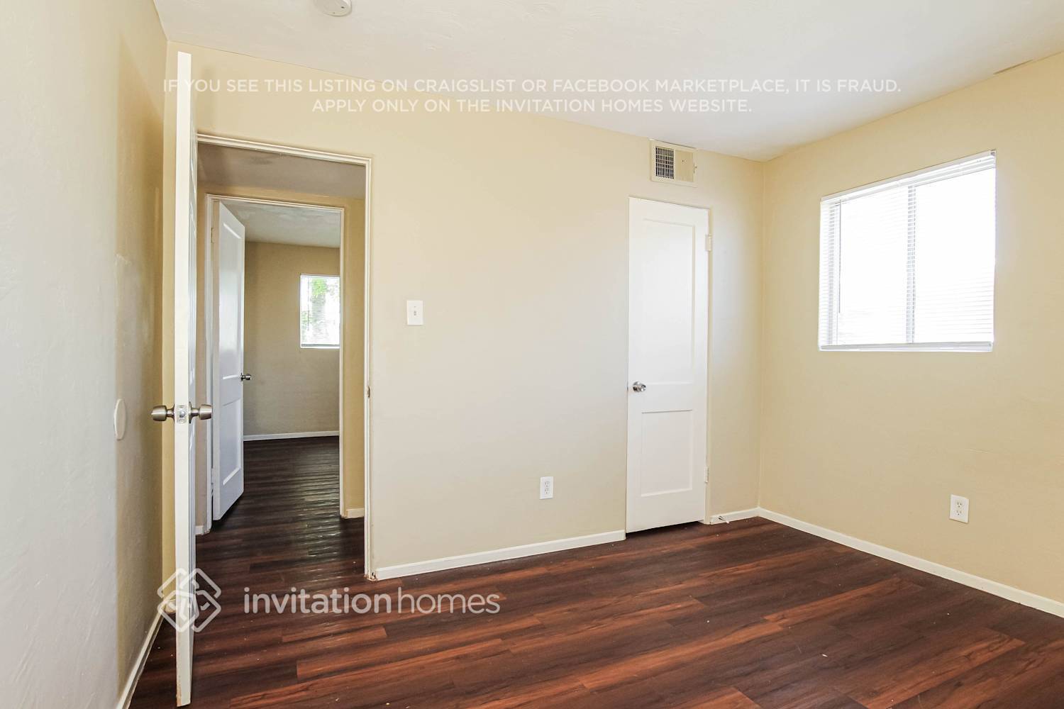 Building Photo - 2928 W San Juan Ave