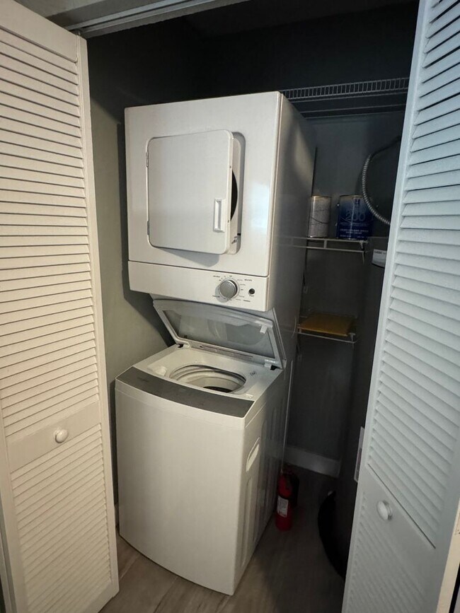 Building Photo - 2 bedroom 1 bath in Saint Cloud ALL UTILITIES INCLUDED