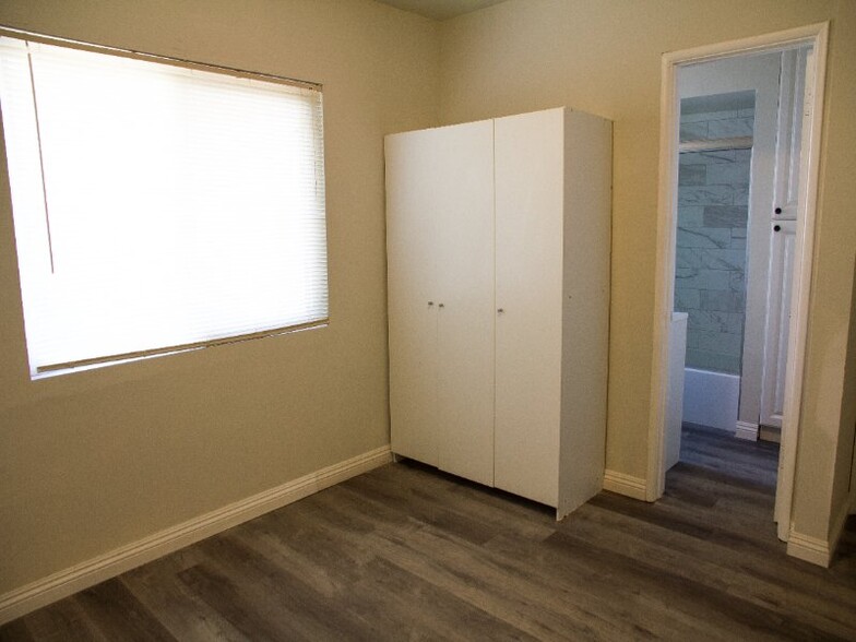 Building Photo - 1466 Casa Vista Dr