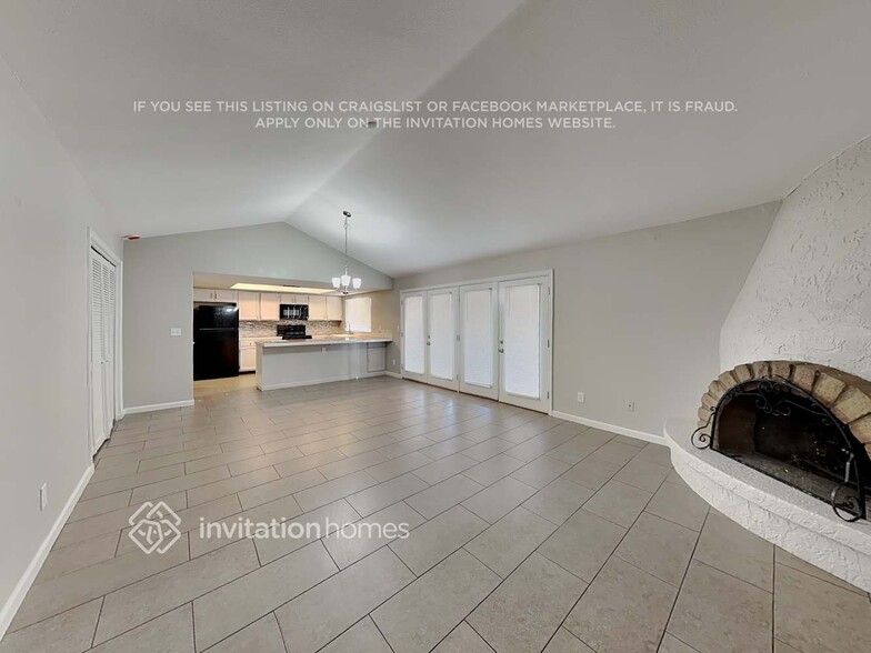 Building Photo - 11033 N 57th Dr