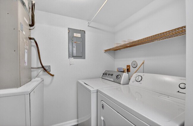 Building Photo - 4996 Sable Pine Cir