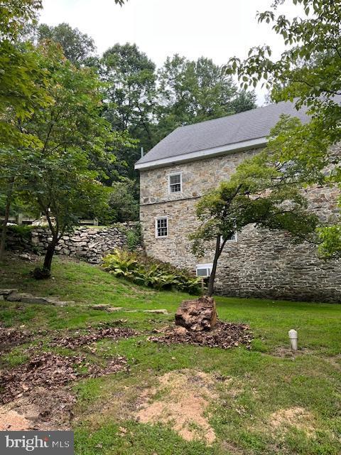Building Photo - 930 Bondsville Rd