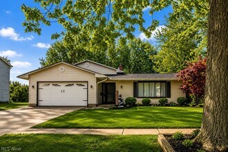 Building Photo - 8806 Norwood Dr