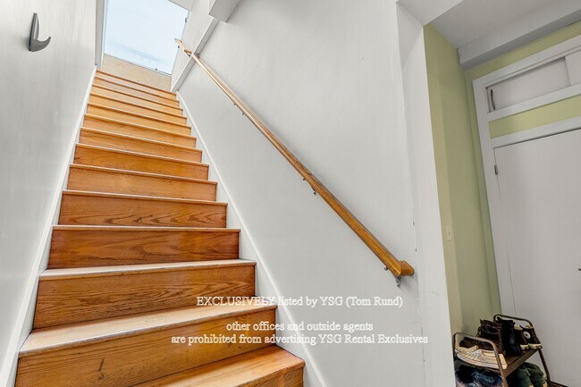 Building Photo - 1431 Tremont St