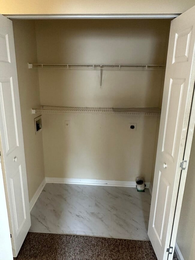 Building Photo - 1021 Excel Ct