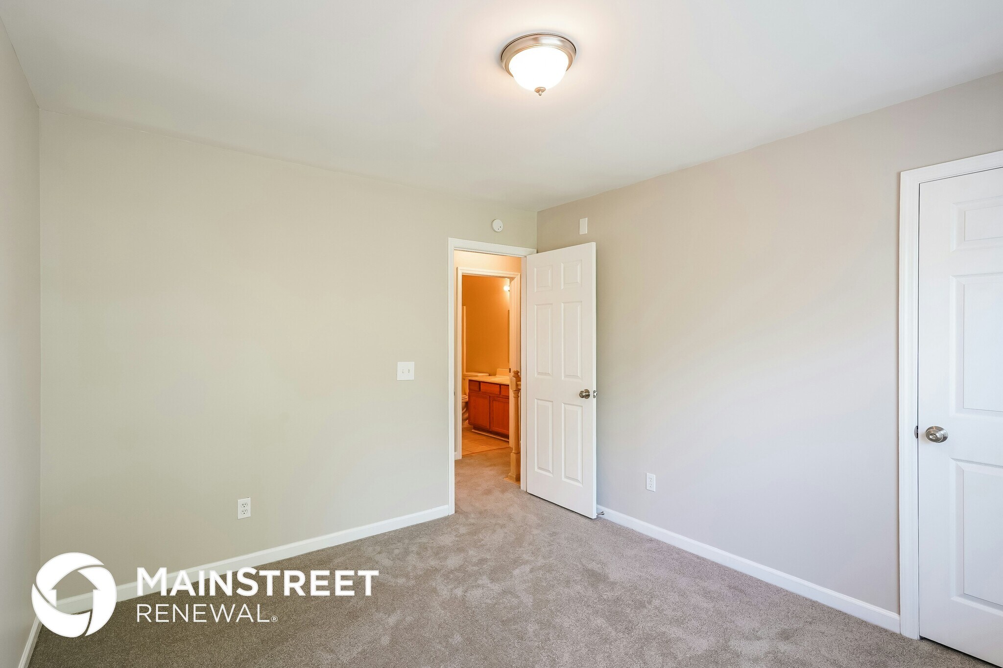 Building Photo - 6104 Bentwood Dr