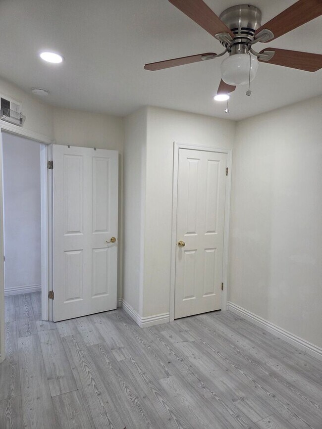 Building Photo - 4 Bedroom 2 baths remodeled home