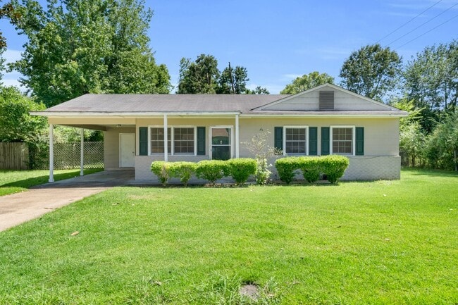 Building Photo - 706 Cypress St