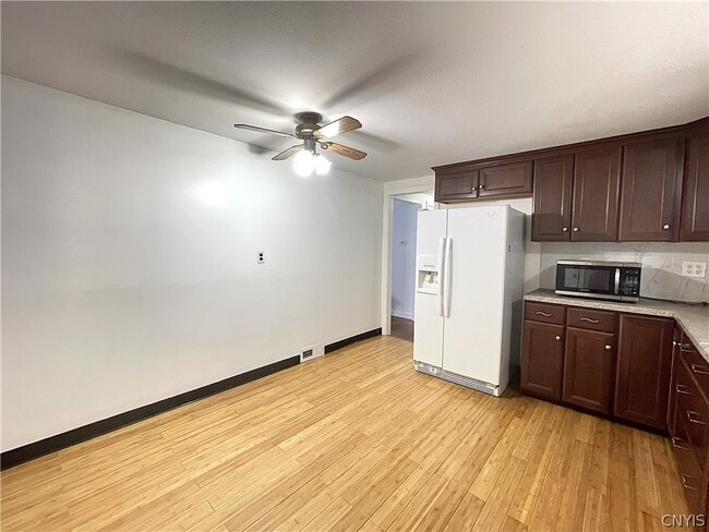 Building Photo - 121 Wadsworth Rd