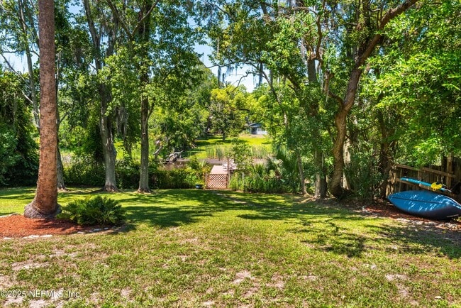 Building Photo - 4227 Woodmere St