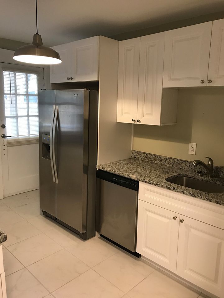 Building Photo - 1325 2nd Ave W