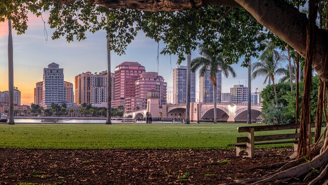 Building Photo - 550 Okeechobee Blvd