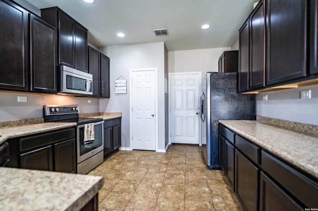 Building Photo - 3707 Villa Rey