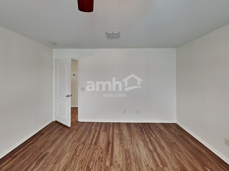 Building Photo - 431 Tequila Ranch
