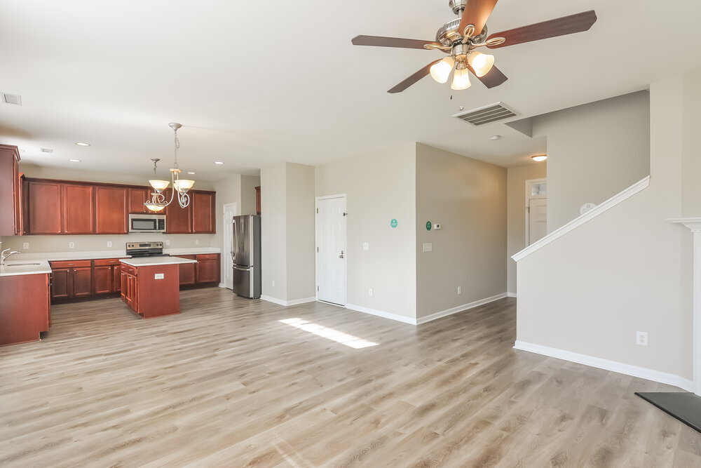 Building Photo - 123 Sleeper Car Ln