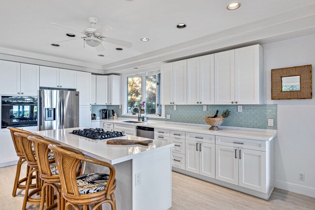 Building Photo - Hawaii Life Presents Modern Mokuleia Beach...