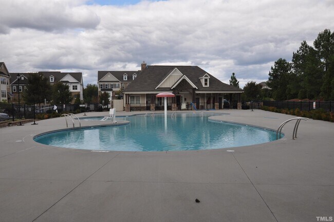 Building Photo - 5405 Cambridgeshire Loop