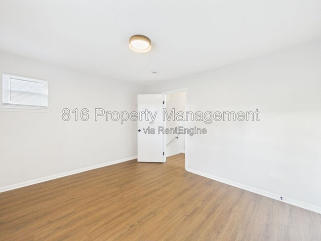 Building Photo - 7030 Ewing Ave