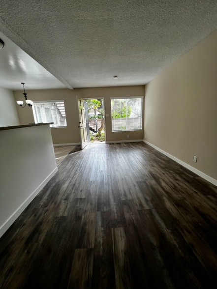 Primary Photo - 5323 Ruby St