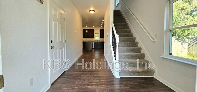Building Photo - 3200 Armistead Dr