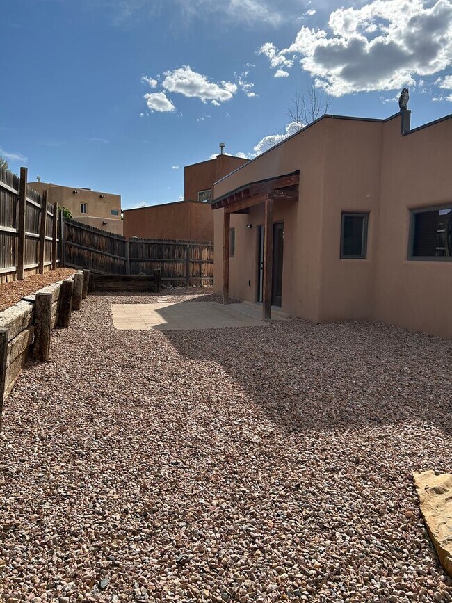 Building Photo - 7603 Mesa Del Oro Ln