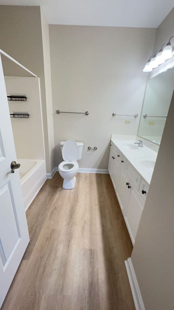 Building Photo - Beautiful 1st Floor, 2BD, 2BA in the World Tour Community