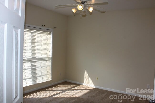 Building Photo - 9651 Laurie Ave NW