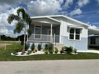 Building Photo - 978 Avanti Way Blvd