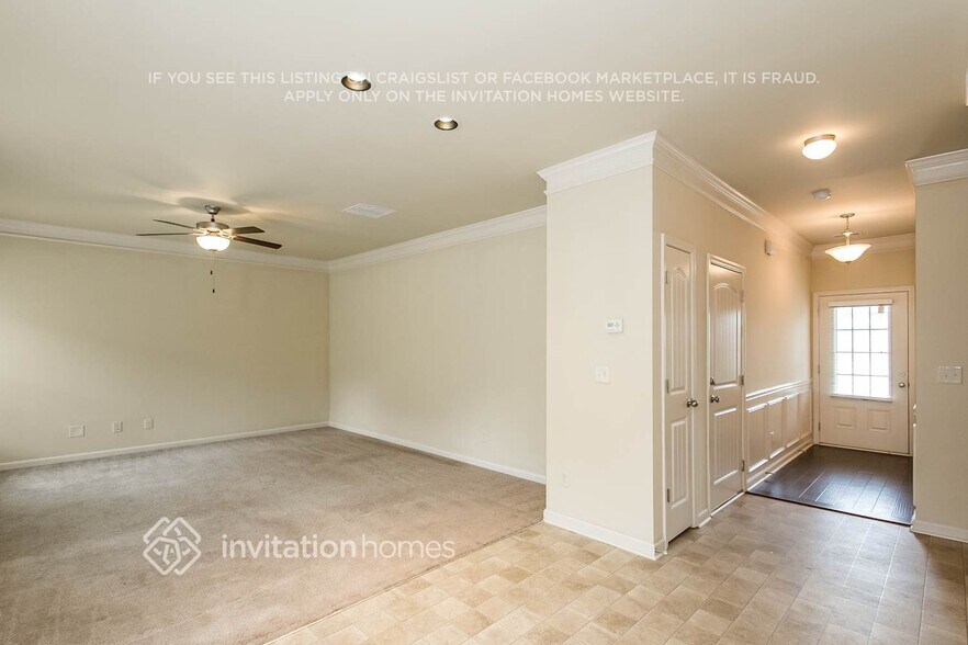 Building Photo - 384 Easley Dr SE