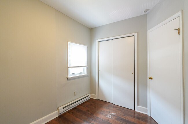 Building Photo - 7401 Andrews Ave