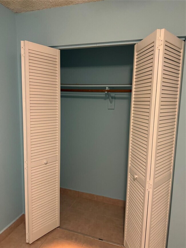 Building Photo - 3250 NW 85th Ave