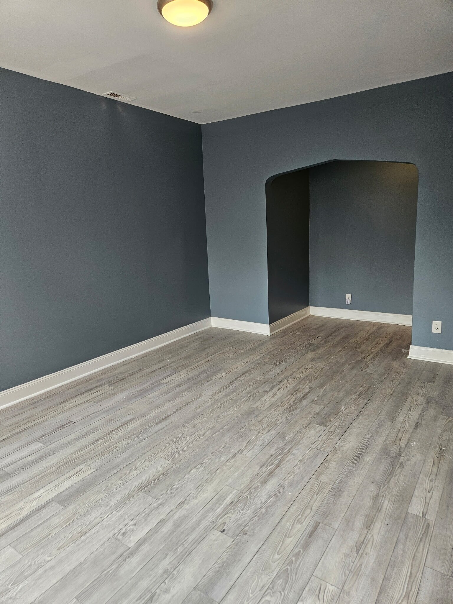 Building Photo - 7318 S Emerald Ave