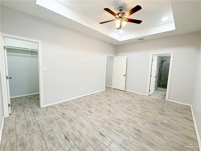 Building Photo - 11 West Dr