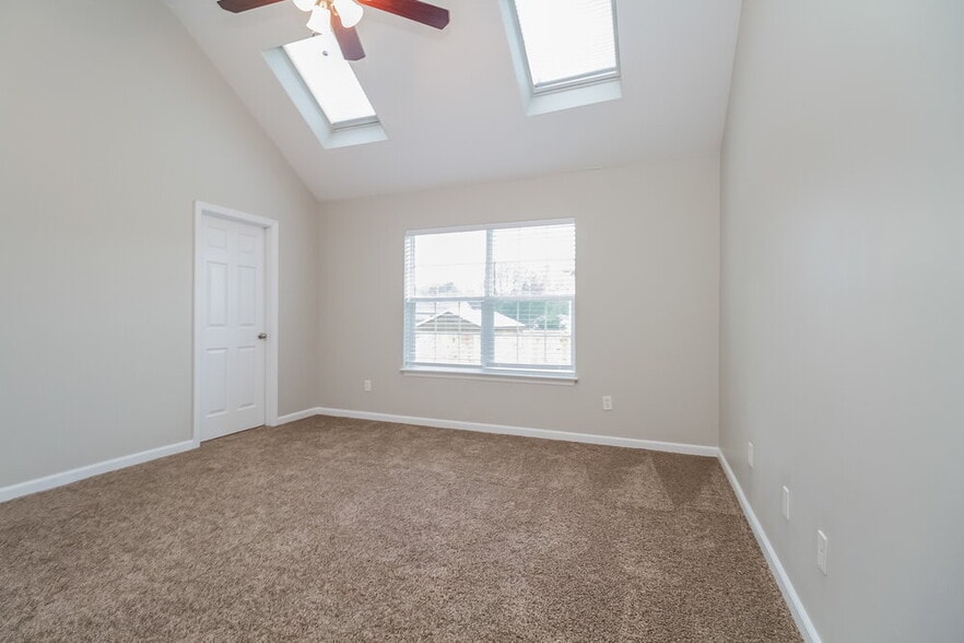 Building Photo - 1413 Micheles Way