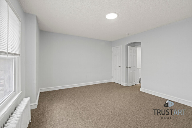 Building Photo - 3 bedroom house in West Oak Lane Philadelp...