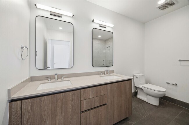 Building Photo - 1 Riva Row