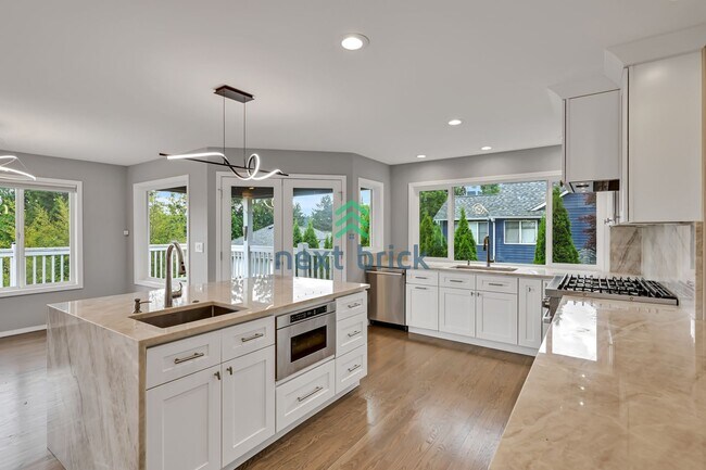 Building Photo - Beautiful home with 4 beds, 3.5 baths for rent