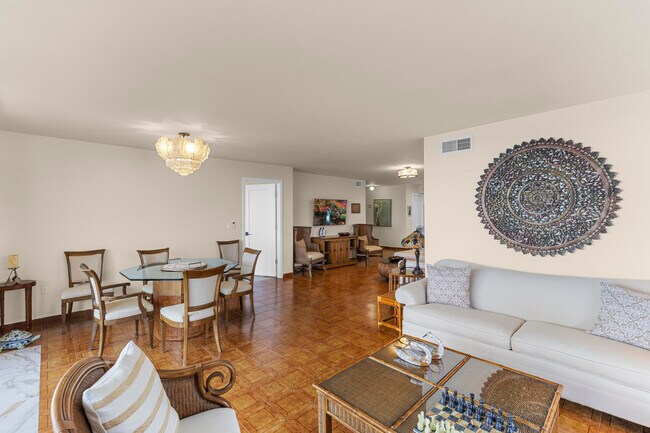 Building Photo - 3951 N Ocean Blvd