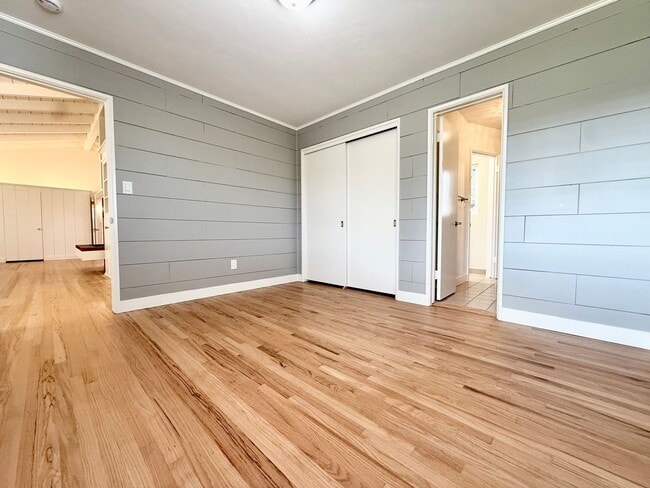 Building Photo - Beautiful 3BR/3BA Point Loma Home with Vaulted Ceilings & Central AC