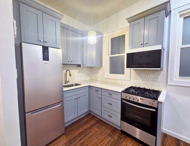 Building Photo - 209-211 48th Street Unit A5