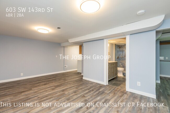 Building Photo - 603 SW 143rd St