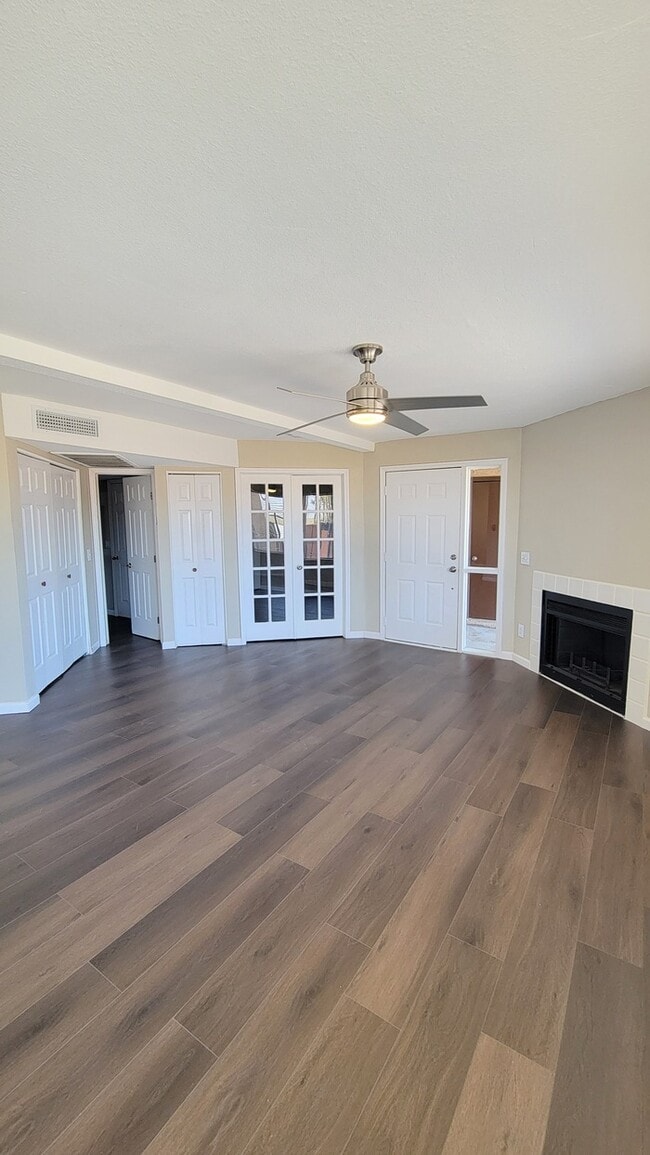 Building Photo - Cozy 1BR/1BA Condo Near Pima College & Downtown Tucson!