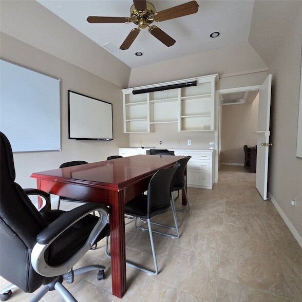 Building Photo - 14343 Torrey Chase Blvd