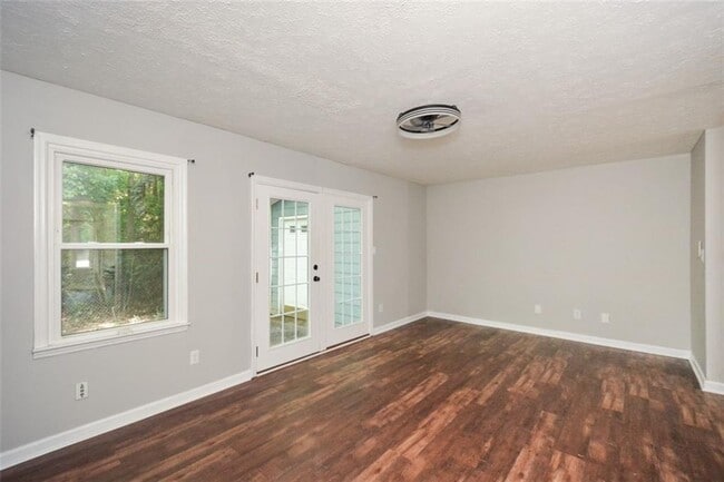 Building Photo - 4544 Coopers Creek Pl SE